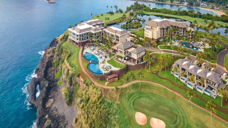 Family-friendly resorts with excellent childcare services in Hawaii
