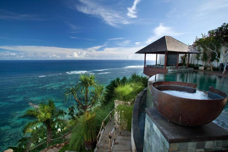 Private villas with chef services and butler services for ultimate relaxation