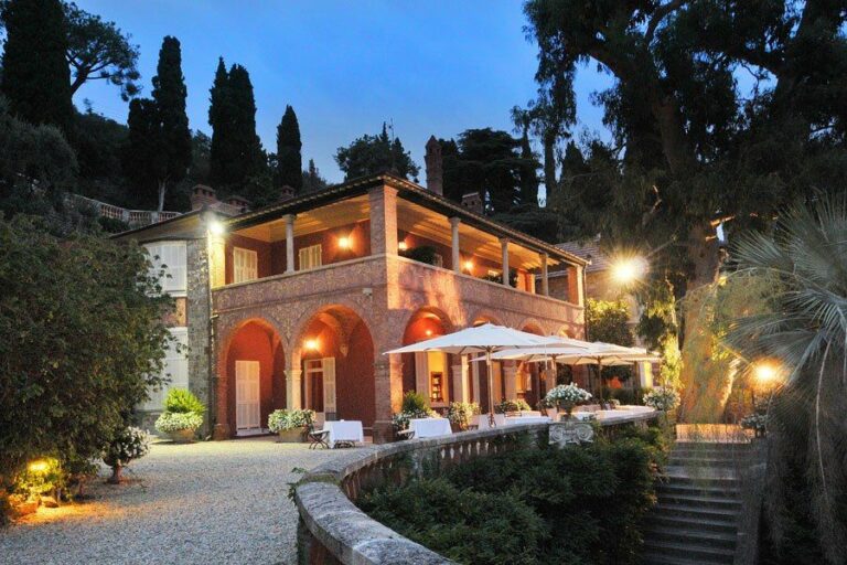 Romantic boutique hotels in Tuscany with wine tasting experiences