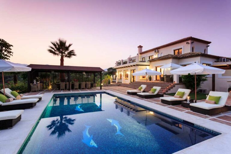 Best luxury villas with private pools and ocean views for family vacations