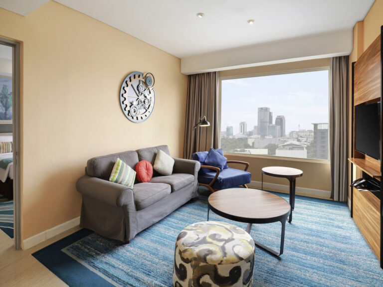 Finding luxury apartments offering exceptional hotel-like amenities and services