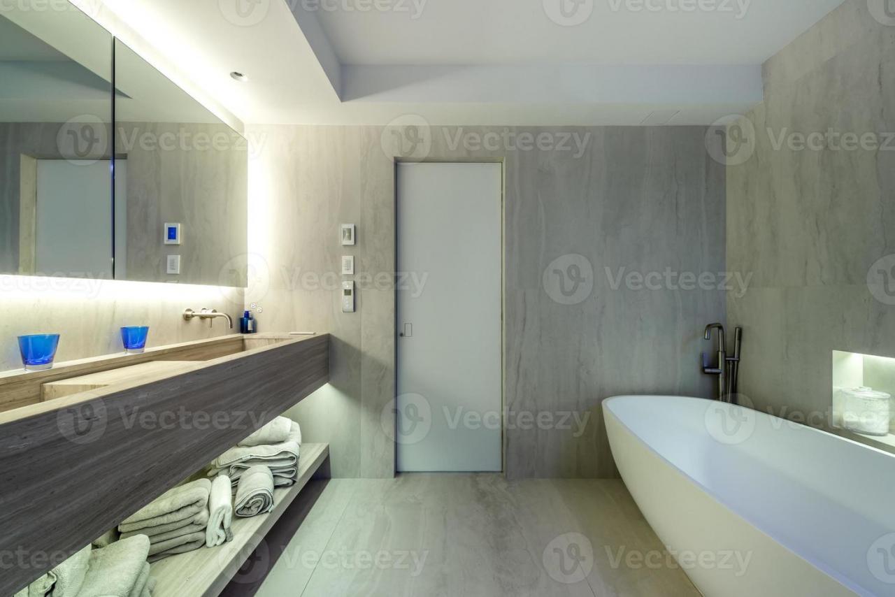 Most luxurious apartments featuring state-of-the-art fitness centers and pools